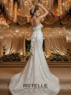 расшитое свадебное платье русалка с баской и со шлейфом