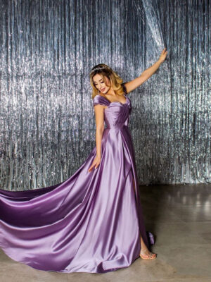 атласное вечернее платье а-силуэта