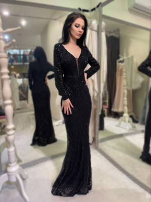 черное закрытое вечернее платье с рукавами