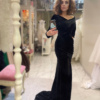 черное бархатное вечернее платье с разрезом