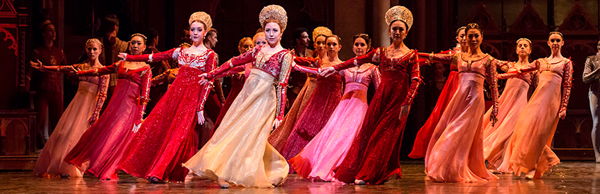 Купить театральные платья и костюмы в Москве