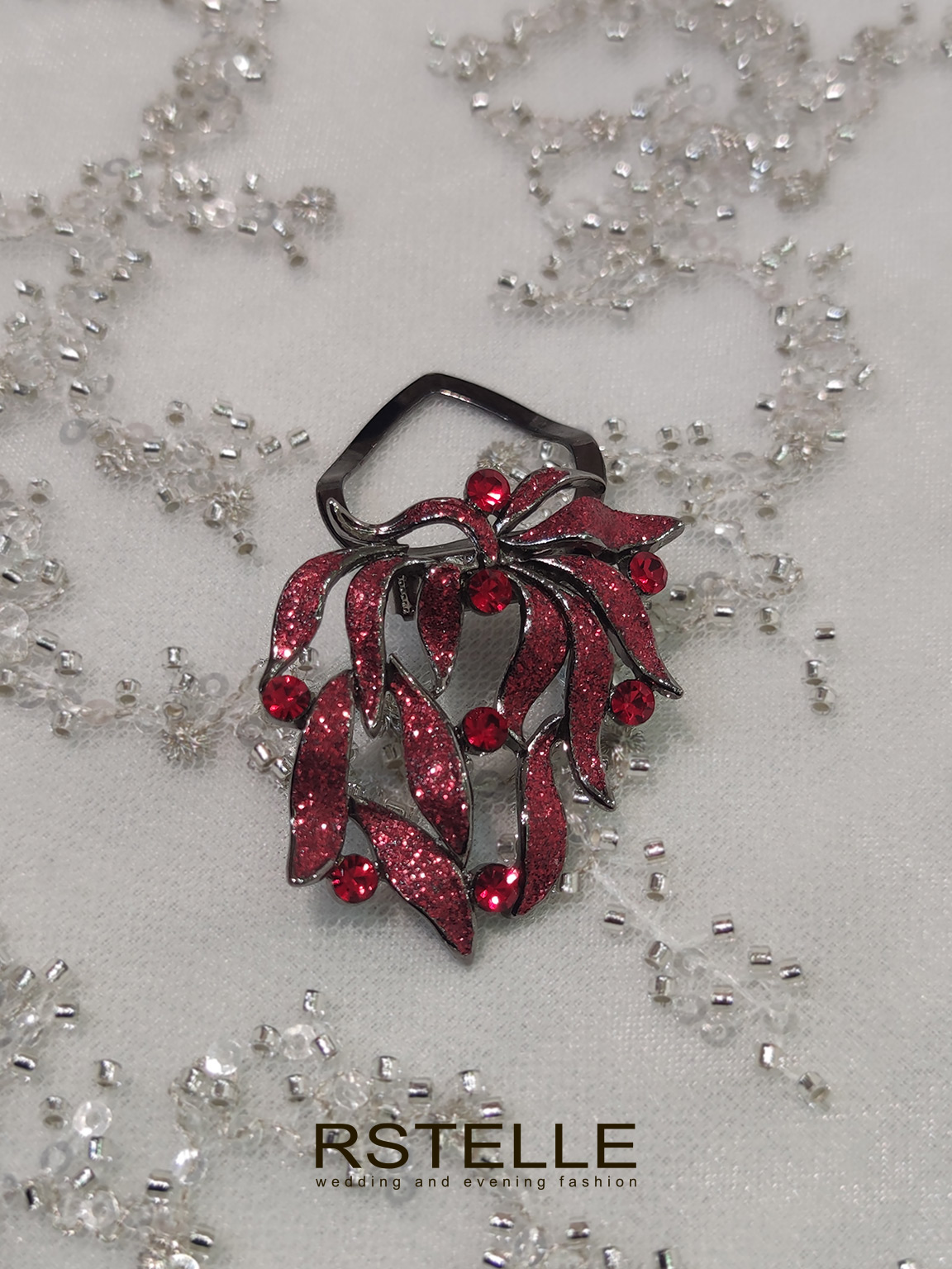 Зажим для палантина(брошь) рубиновый цвет