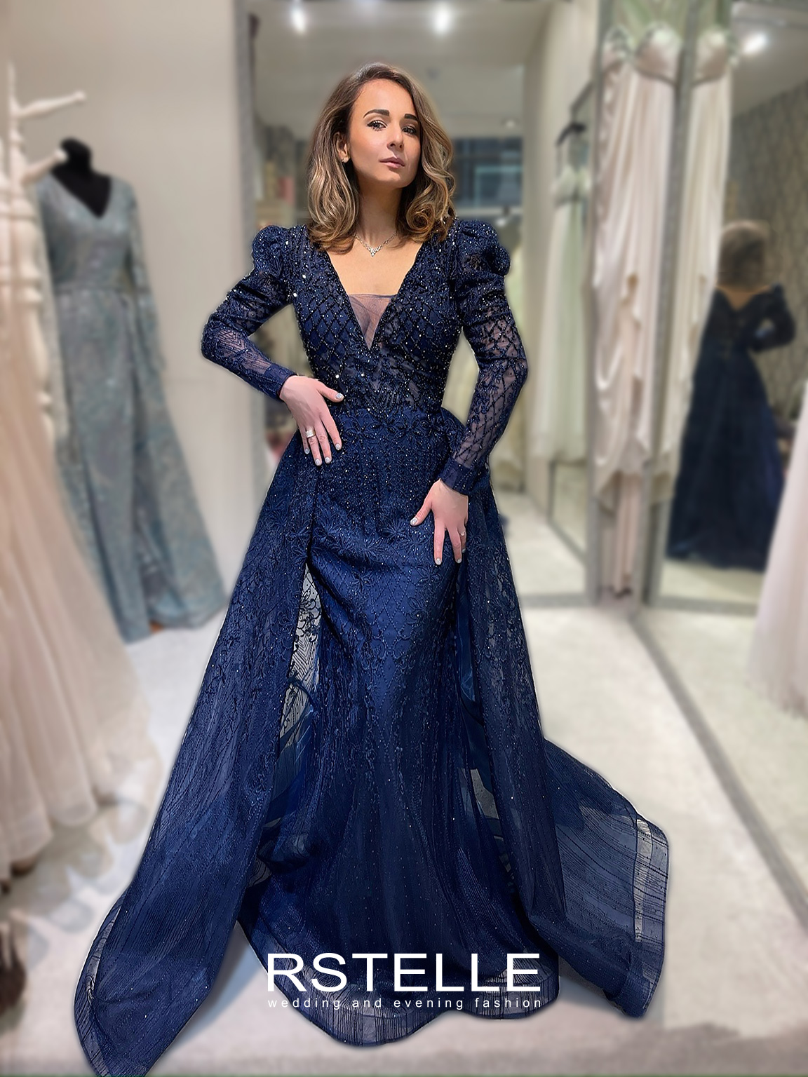 закрытое вечернее платье с рукавами, на свадьбу для мамы