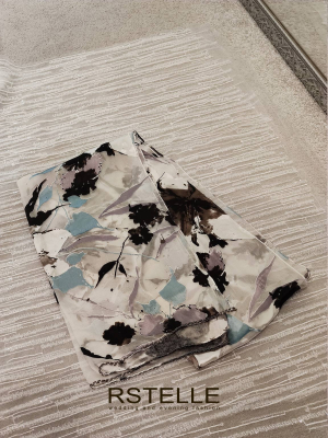 палантин(платок) из натурального набивного шелка, цветной рисунок