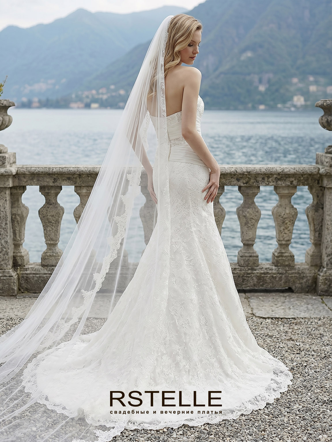 Кружевное свадебное платье рыбка Pierre Cardin, кружево шантильи, шлейф