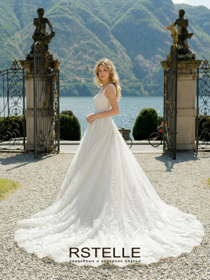 пышное свадебное платье с кружевом и блеском