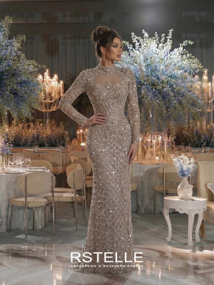 расшитое вечернее платье на помолвку с рукавами