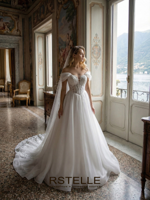 Свадебное платье из органзы с расшитым кружевом